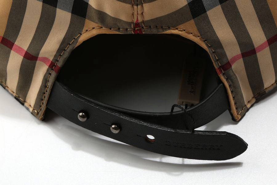 BURBERRY BERRETTO STAMPA CLASSIC